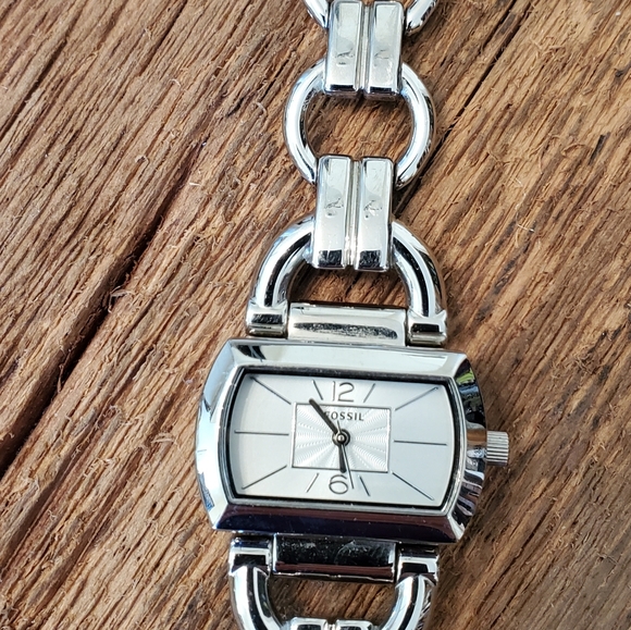 FOSSIL WATCH - Picture 2 of 4